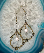 Filigree Drop Pearl Crystal Earrings