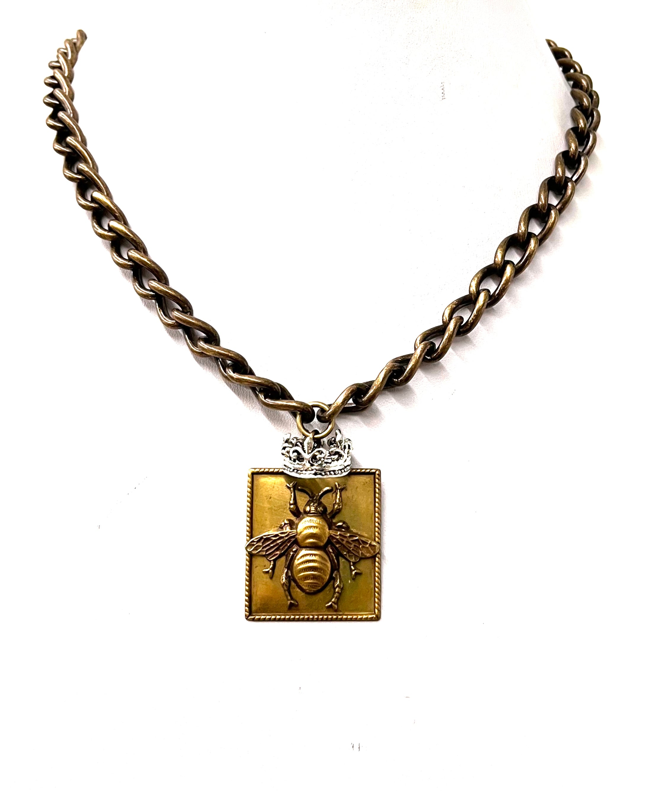 Crowned Bee Chunky Chain Necklace